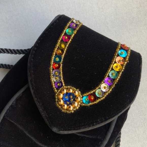 VINTAGE MAGIE NOIRE LANCÔME BLACK VELVET SEQUINED CROSSBODY EVENING BAG PURSE - Picture 6 of 9